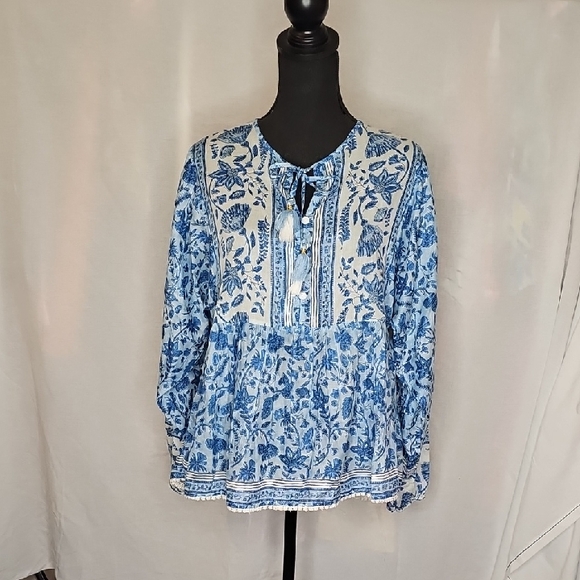 Chelsea & Theodore Blue and White Floral Boho Chic  Blouse - Picture 1 of 6